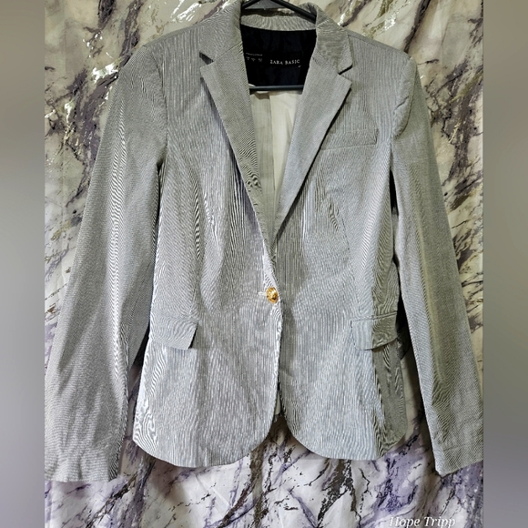 Zara Jackets & Blazers - 🌞NWOT Zara Basic Blazer🌞
